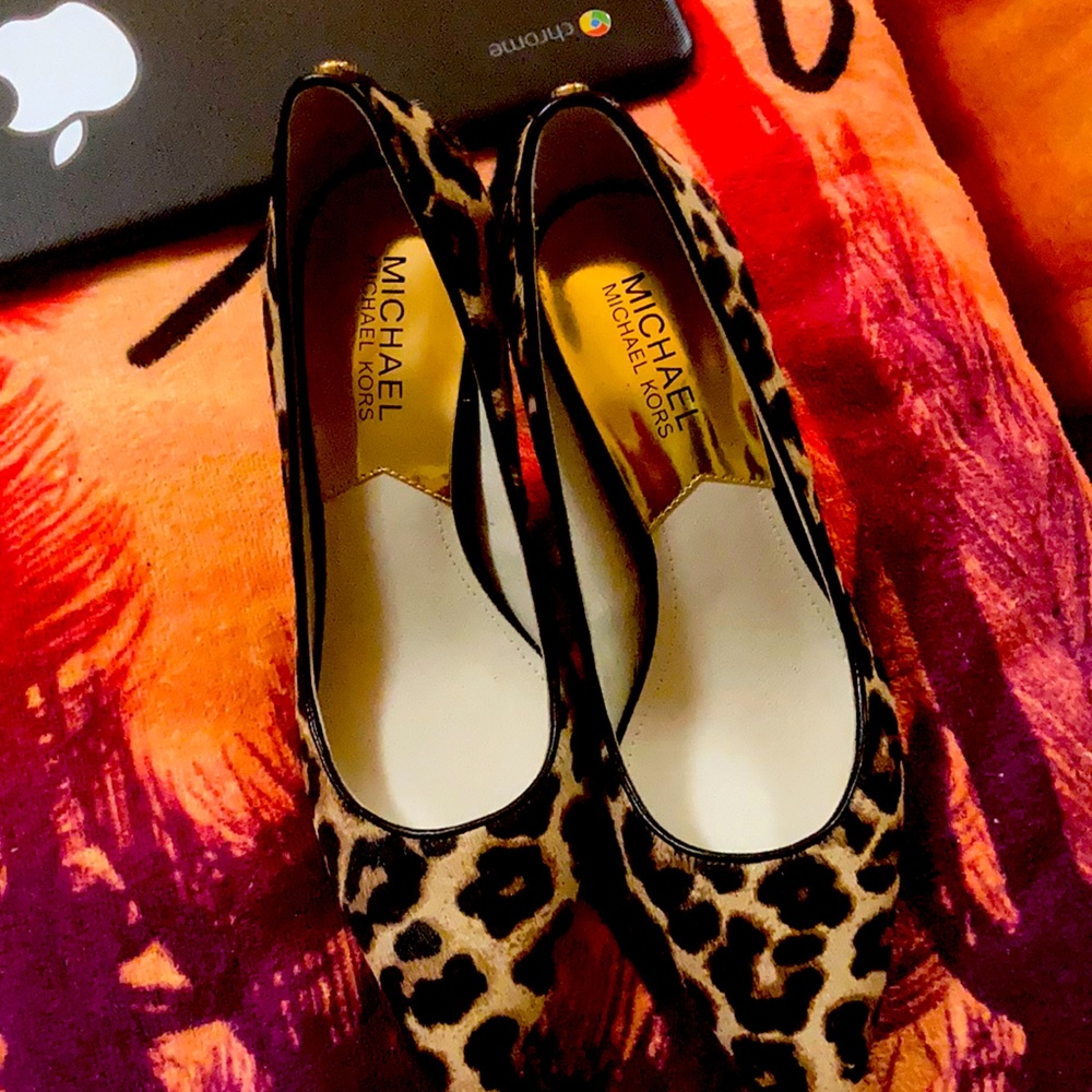 Michael Kors heels perfect condition